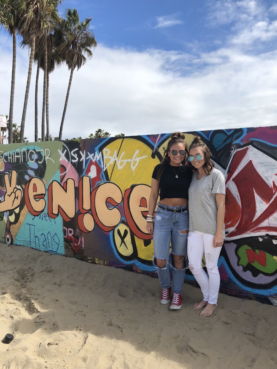 CailynRieser's tweet image. Happy National Sisters Day @erieser love you come home soon❤️ 4 pics could not describe how crazy we are together😂