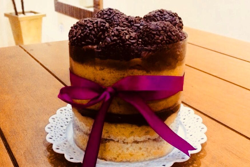 sucacakes's tweet photo. Dá vontade depois do almoço de domingo, né, @??? 🤣😋
#minibolo #bolo #bolodecorado #cakedecorating #cake #cakes #cakelove #cakegram #instacake #salvador #bahia #sucacakes https://t.co/x6r2JuWWKa