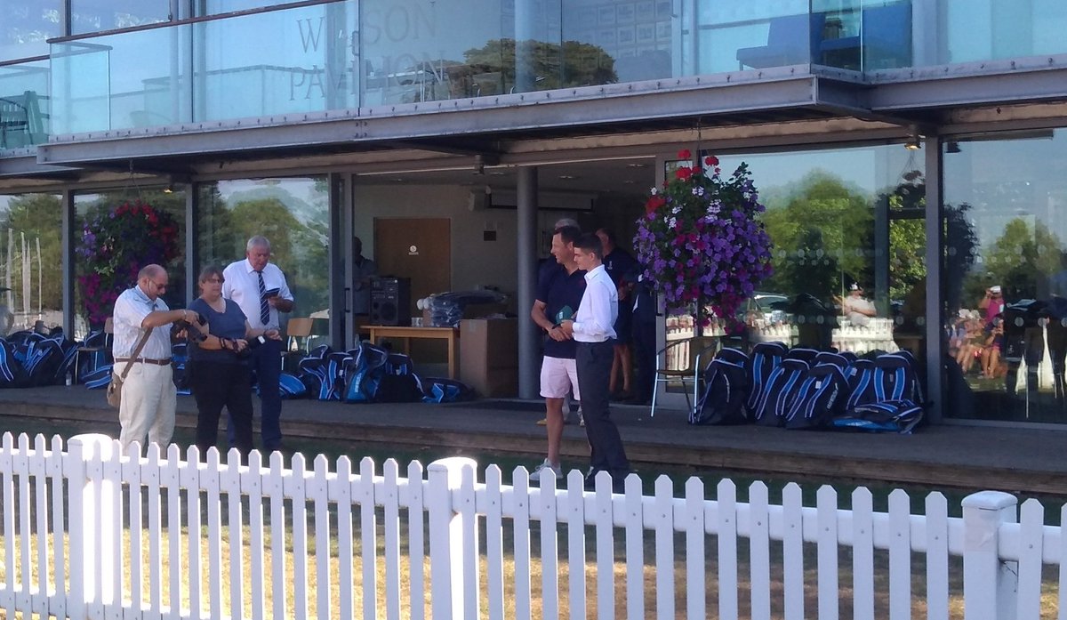 IanHinley1's tweet photo. Tom @hinnersjnr just been presented with his London and East cap for Bunbury festival by Marcus Trescothick!! #legend cricket fun starts tomorrow 🏏🏏👏👏 @LCC_swans @WardenParkPE @GMCricket @BunburyHarry https://t.co/IfMLhjGOML