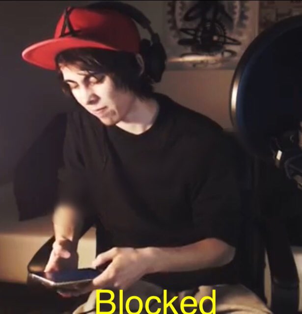 Paddle_Star's tweet photo. ;— hey guys I legit took time out of my day to look at old leafy videos and meme them

pls enjoy https://t.co/g7PyxznKTm