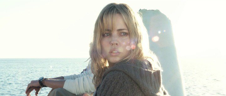 Happy Birthday to Melissa George who\s now 42 years old. Do you remember this movie? 5 min to answer! 