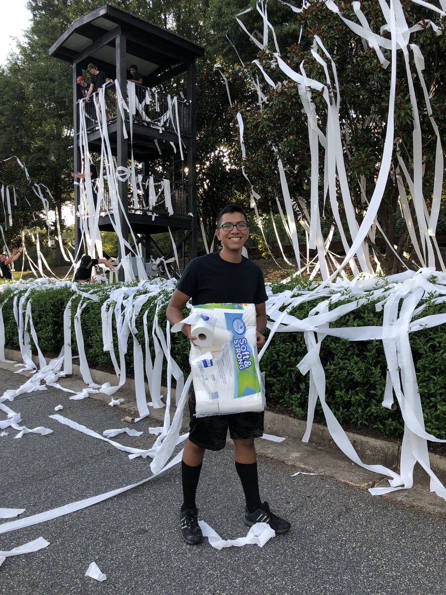 KeithBall25's tweet photo. MHS Class of 2019 #tptradition @MariettaCitySch https://t.co/PV8izWDsys