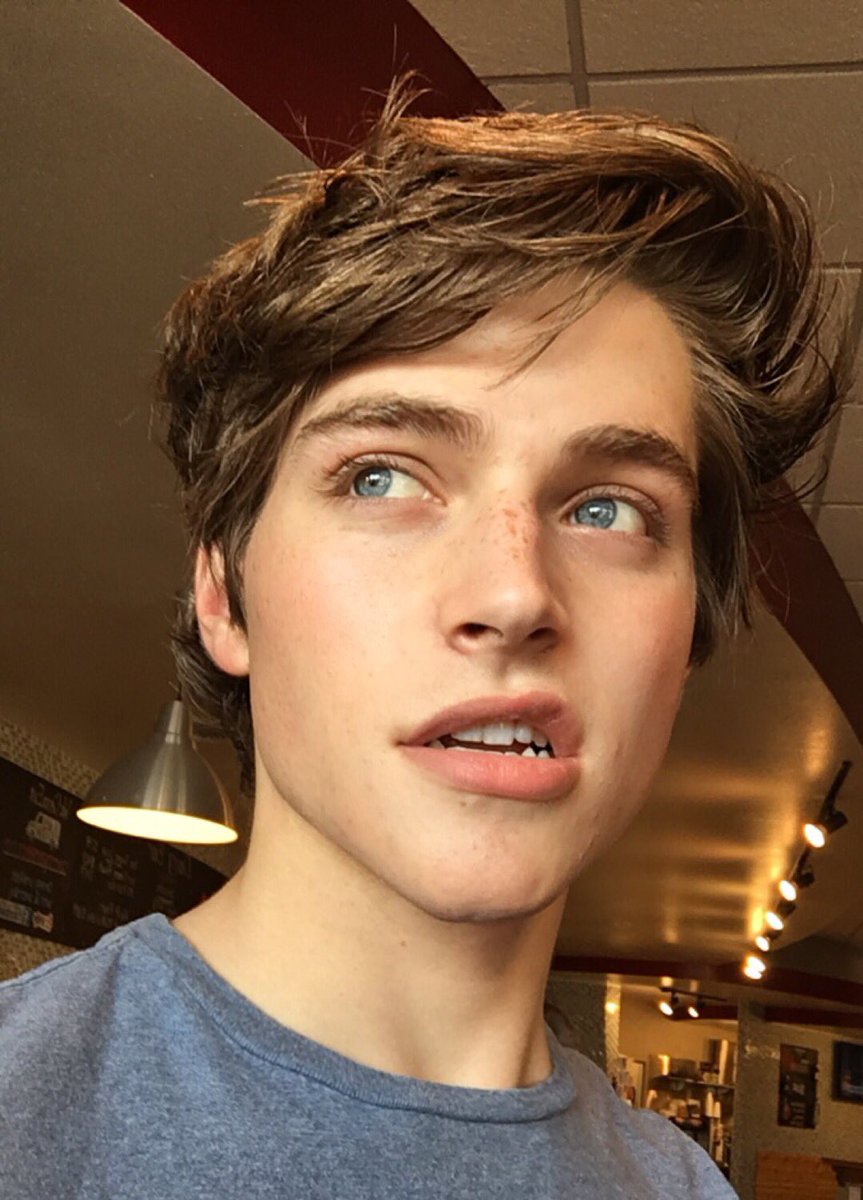 wolfiessbrasil's tweet photo. Se eu tivesse esses homens na minha vida eu seria um nojo https://t.co/StbwLAoRXz