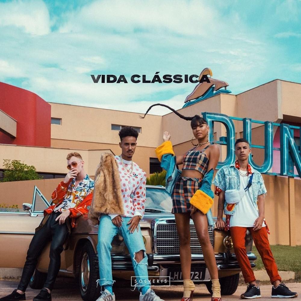 naoflagrou's tweet photo. Um dos projetos mais avançados desse ano, o grupo @solverisoficial (composto por @morenakulnis @dokzeranosfone @magrovala e @JovemLeozi) nos presenteou com a masterpiece Vida Clássica. O álbum foi lançado em abril. O que cê tá esperando pra ouvir? Corre! Tá muito foda! https://t.co/WBnrRRGlEn