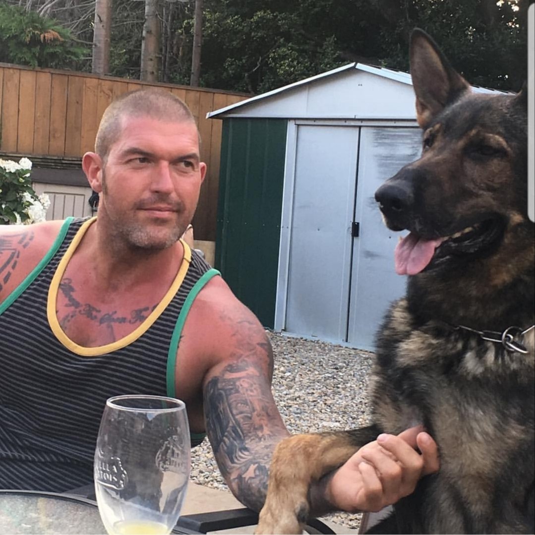 One man and his dog 🐾(yes he's sat on a chair!)