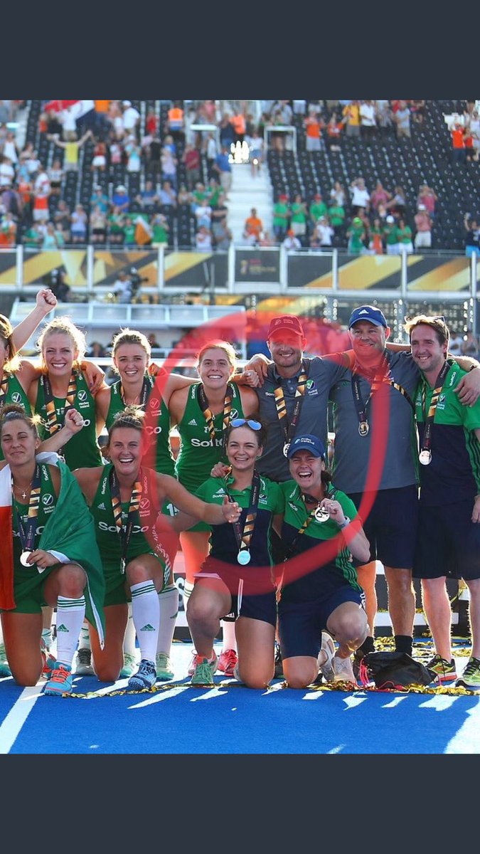 SilverbridgeGAA's tweet photo. A Silverbridge girl ⁦@RoisinPhysio⁩ in the middle of all this!! Who’d a thunk it?  #GreenArmy #proud https://t.co/dpbNQDwt8H