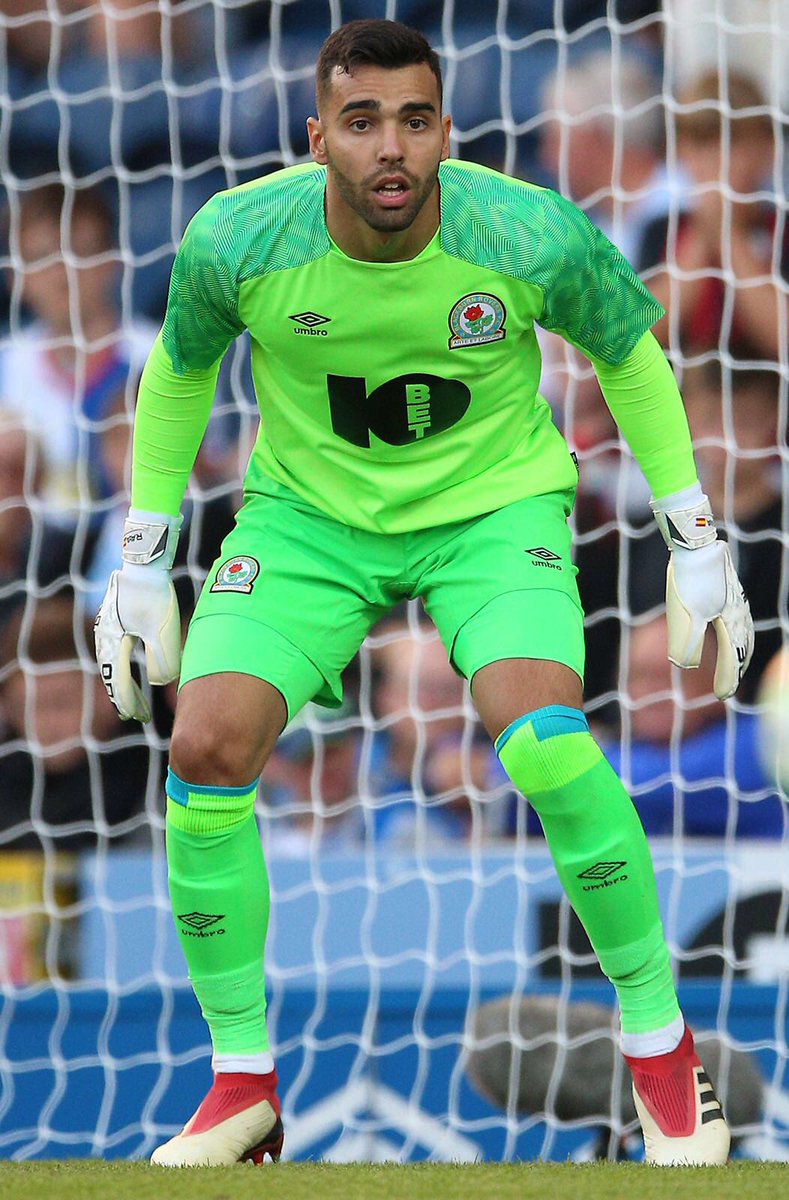 TheOneGloveCo's tweet photo. A point a piece for our first all ONE fixture of the season
Ipswich 2-2 Blackburn
#TrainPlayWearOne
#Bialkowski #Raya #Championship https://t.co/rNBSv8BdVy