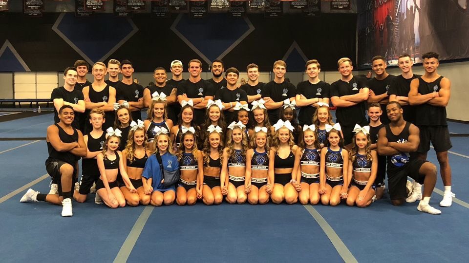 VW007's tweet photo. CA Cheetahs gettin work done! #ChoreoCamp 💙🐾 @ Cheer Athletics https://t.co/idfuEVUr8C… https://t.co/IRE4fgpuhz