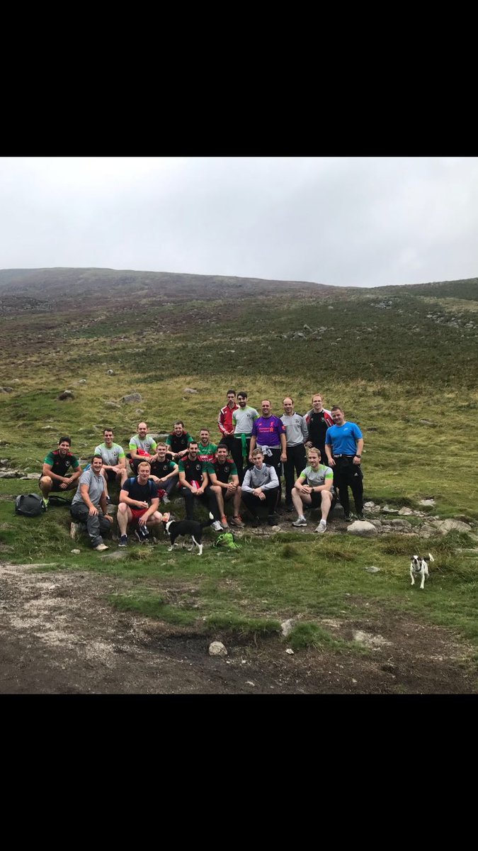 w33fry's tweet photo. Something different with the @AnnacloneGAC lads this morning, #mournes #fresh #thedogscametoo https://t.co/KyKBMyoE1q