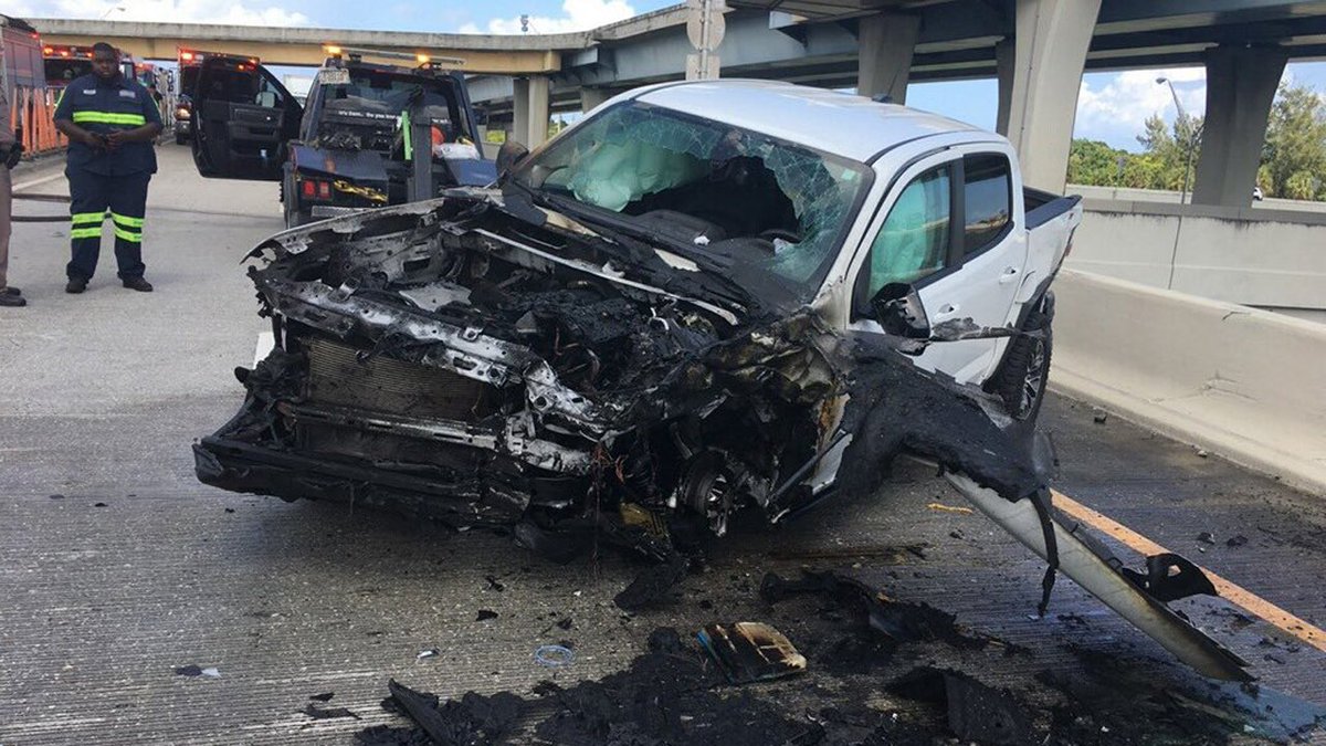 1 hurt after truck rolls over along Marina Mile in Fort Lauderdale bit.ly/2vjVB1u https://t.co/2lBY1hARl8