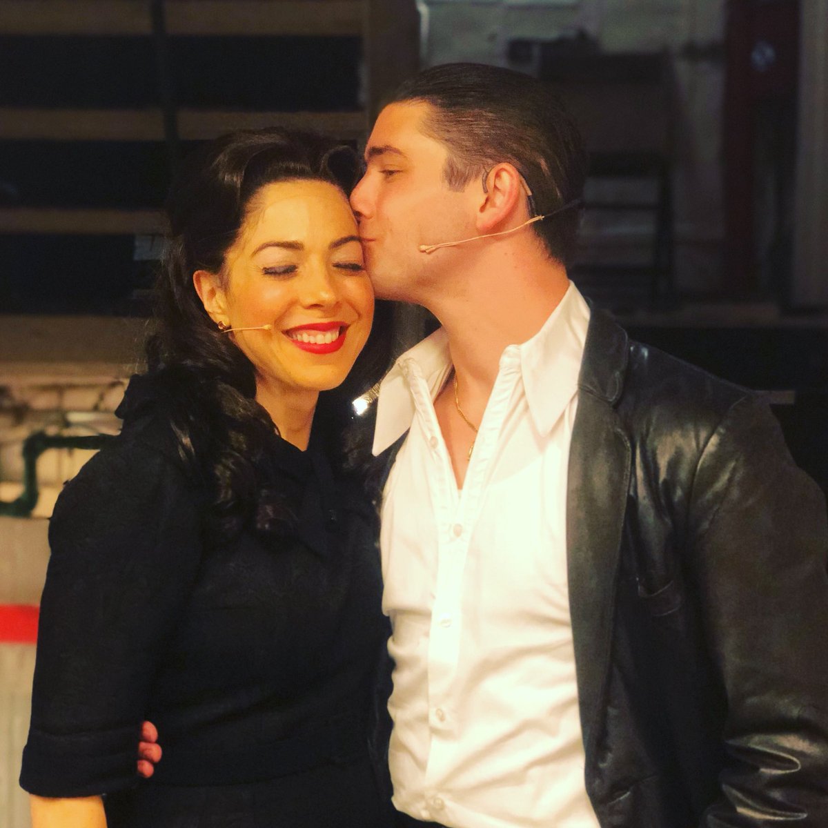 lucia_giannetta's tweet photo. Final Show today for Bronx Tale Broadway....too many feelings.  I will leave you with this shot.  Kind of wraps up what we’re all leaving behind and what we’ll be taking with us.  #Rosina #abronxtalemusical #miafamilia #broadway #dreamsdocometrue #grayeful #thankyouFather https://t.co/TvykDmeyvQ