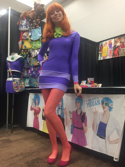 Daphne #ScoobyDoo @WizardWorld https://t.co/7CTAatSmjy<a href="/tag/scoobydoo"class="tags">#ScoobyDoo</a><a class="tags" target="_blank" title="On Twitter" href="/?out=eyJ0eXAiOiJKV1QiLCJhbGciOiJIUzUxMiJ9.eyJpYXQiOjE3MjY0OTg2MTYsImlzcyI6InR3cG9ybnN0YXJzLmNvbSIsIm5iZiI6MTcyNjQ5ODYxNiwiZXhwIjoxNzU4MDM0NjE2LCJyZWRpcmVjdF91cmwiOiJodHRwczovL3R3aXR0ZXIuY29tL1dpemFyZFdvcmxkIn0.Z--X7g_gheswHRYlDrAmUyxwiASyAsvg-N92Zd0m2ky7Rw8cvDlqqb_TBr4RziCFMAoycW9QL5lm4Wm89_2UbA">@WizardWorld</a>