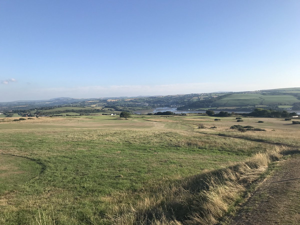 htmalloy7's tweet image. Not much better to do in this weather and with views like this then to play golf @CardiganGolf during evening when there’s no one else around