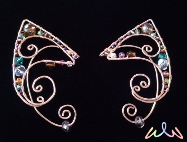 Witchwater's tweet photo. Fixed the bottoms so that they actually *stay* and are comfortable! SO happy.
They'll be up on my store soon. <3
#handmade #wirewrapping #oneofakind #ooak #costume #costumejewelry #elf #earcuffs #elfears #elfearcuffs #cosplay #DnD #Fantasy #LARP https://t.co/E47U2JXlWP