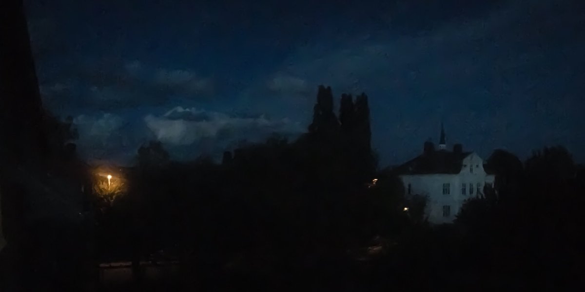 evelinalindahl's tweet photo. Artist inspiration 🌚 #nightart #artistsoninstagram #finnishart #Illustrator #evelinalindahl #aquarelle #artinspiration #mystery #nightlife https://t.co/QkCJaBxToC