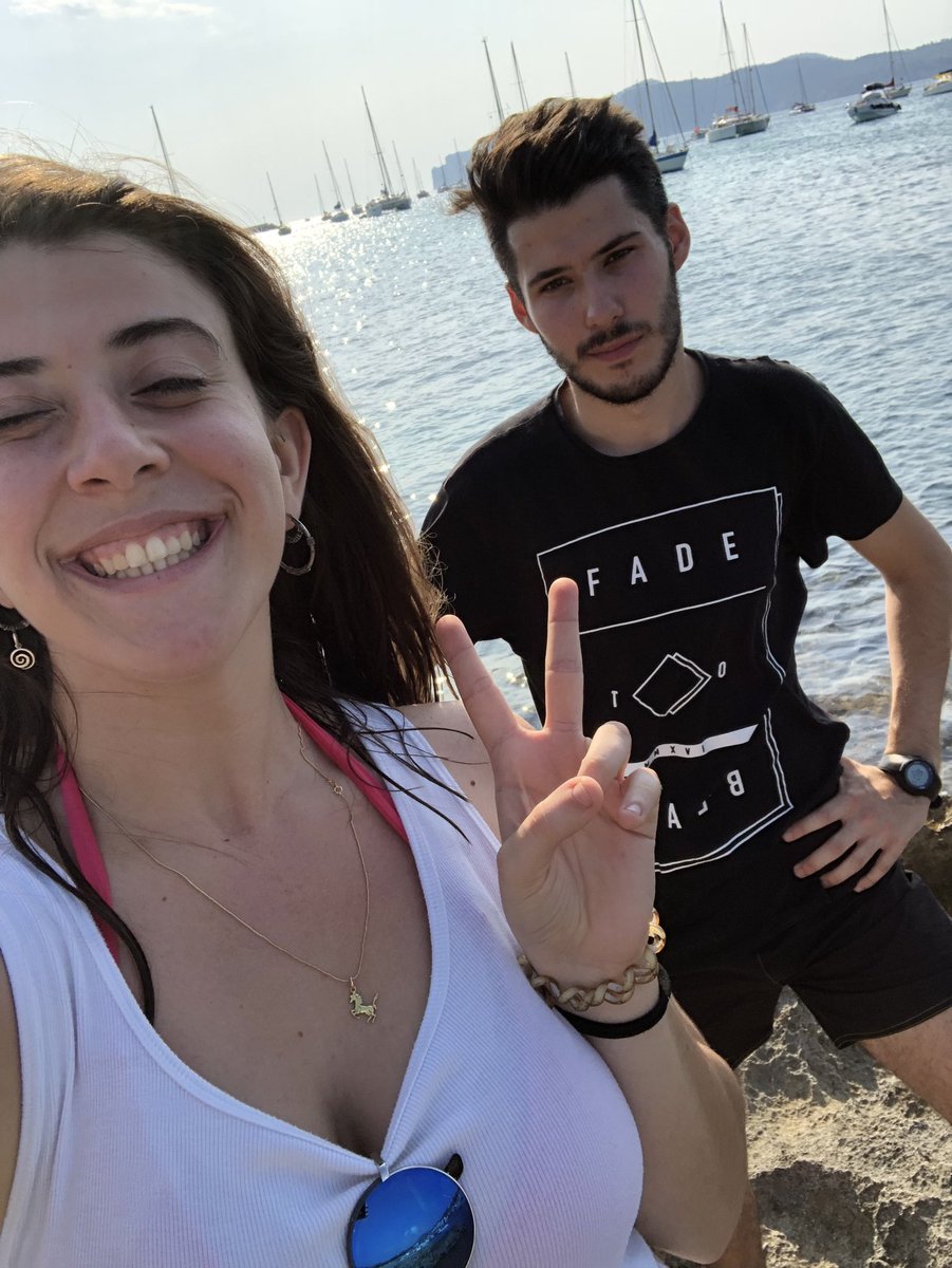 MateuMalena's tweet photo. #oldfriends🦄 #italianito https://t.co/j5oYuJKwHp