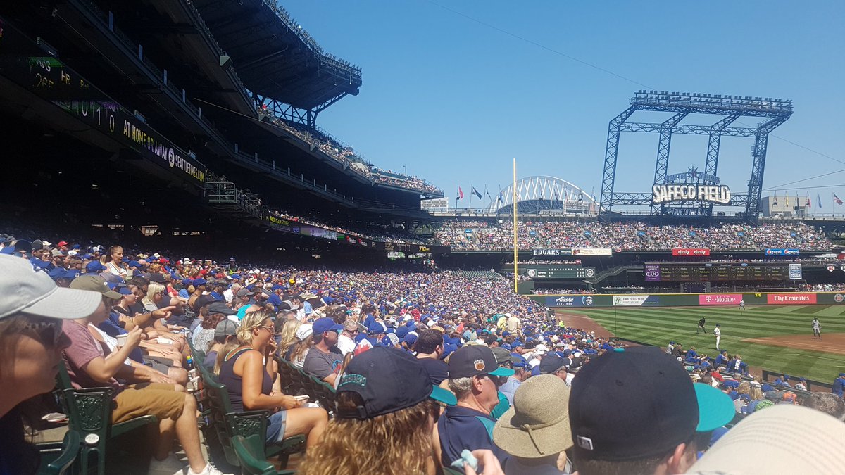 Based on the hats today I'd say the crowd's 90% <a href="/BlueJays/">Toronto Blue Jays</a> fans today #BlueJaysInvade