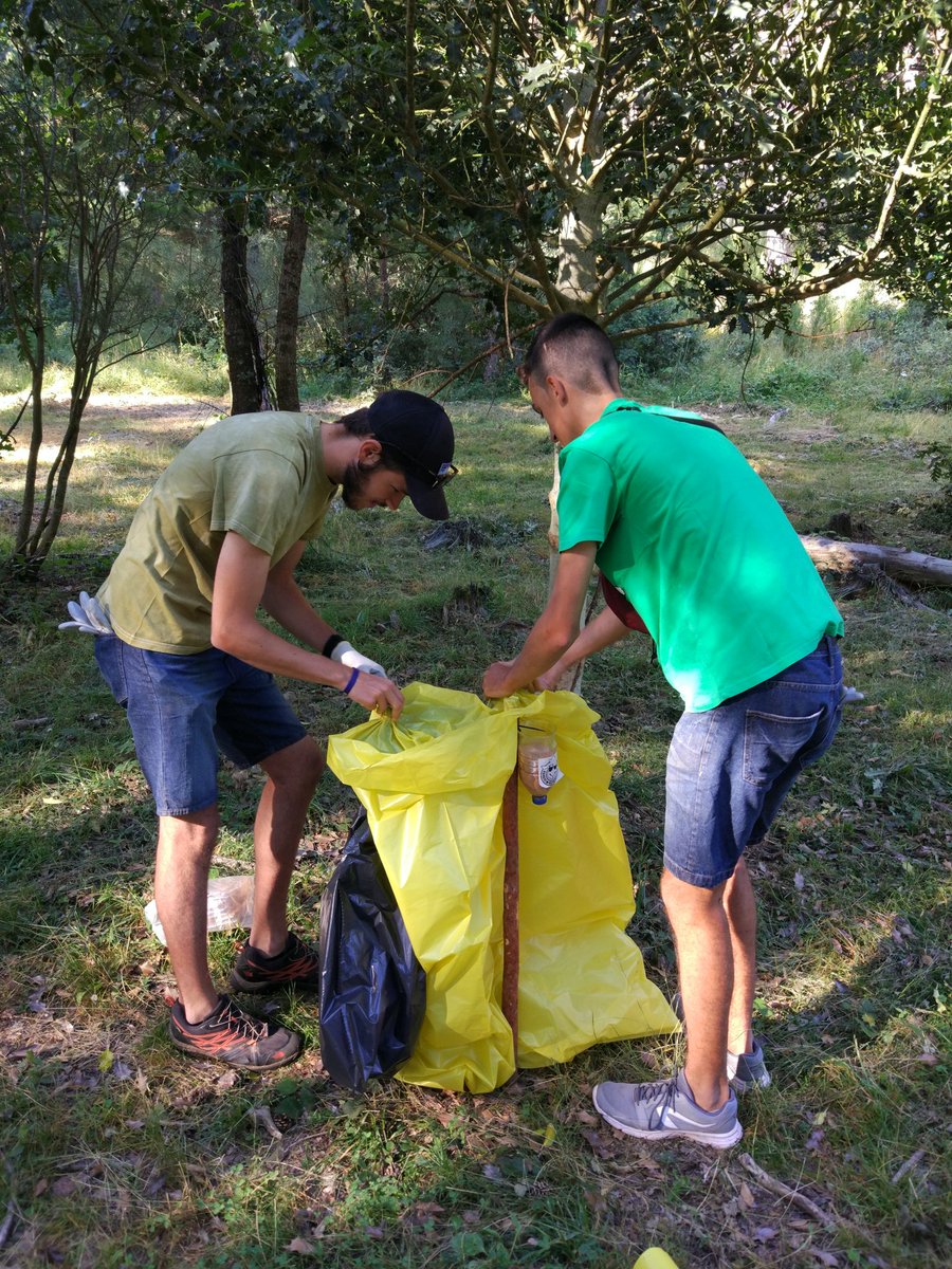 Este fin de semana algunos de nuestros miembros han estado colaborando con el proyecto del <a href="/demandafolk/">demandafolk</a> por preservar la cultura rural y el medio ambiente. Larga vida al Demandafolk !!!