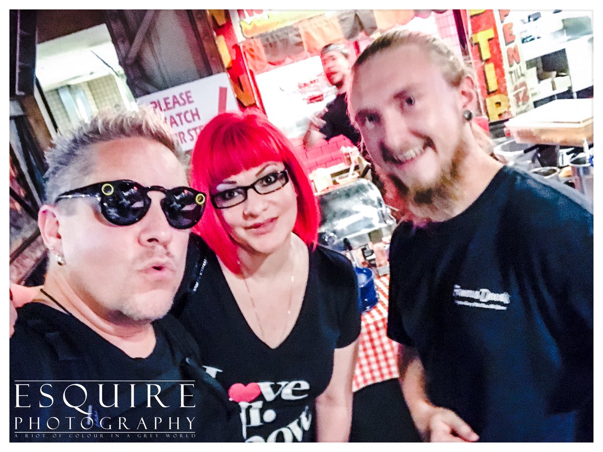 EsquirePhoto's tweet photo. .@FamousDavesClub A shout out to Chris at #FamousDavesClub in #Uptown #Minneapolis for the AWESOME #customerservice!

#foodie #foodporn #famousdaves #success #bbq #selfie #inspired #restaurant #minnesota #inspire #besomebody #shotoniphone https://t.co/RWzuZ6CIUR
