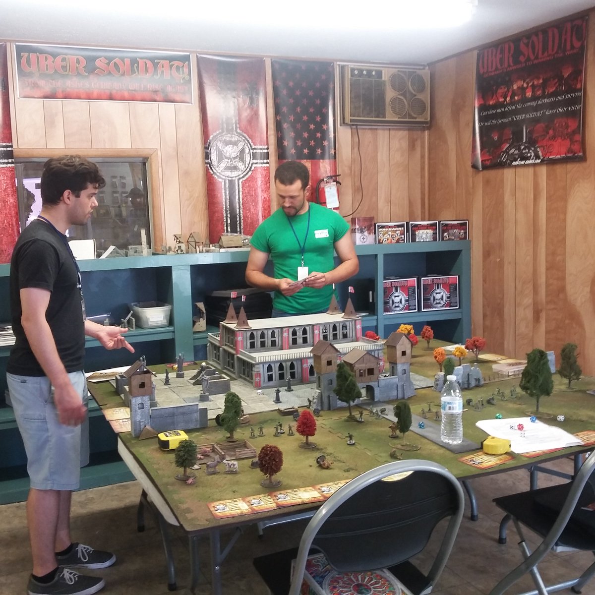 FrontlineGames's tweet photo. More Open House pics! https://t.co/OhiNqj8BIX https://t.co/G7Oa9ncF8Z