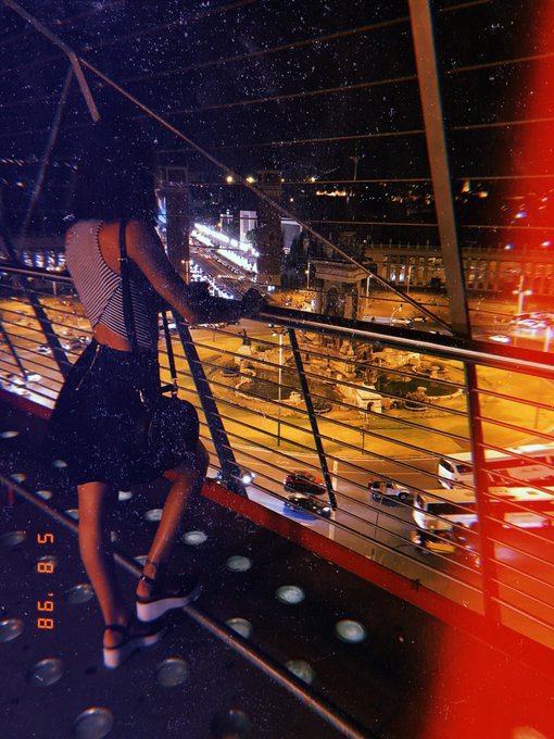 Un mill&oacute;n de anocheceres por descubrir. 🌙✨💕🍀 https://t.co/U5OovZ5SRw<a href="/tag/goodnight"class="tags"><span>#goodnight</span></a>
