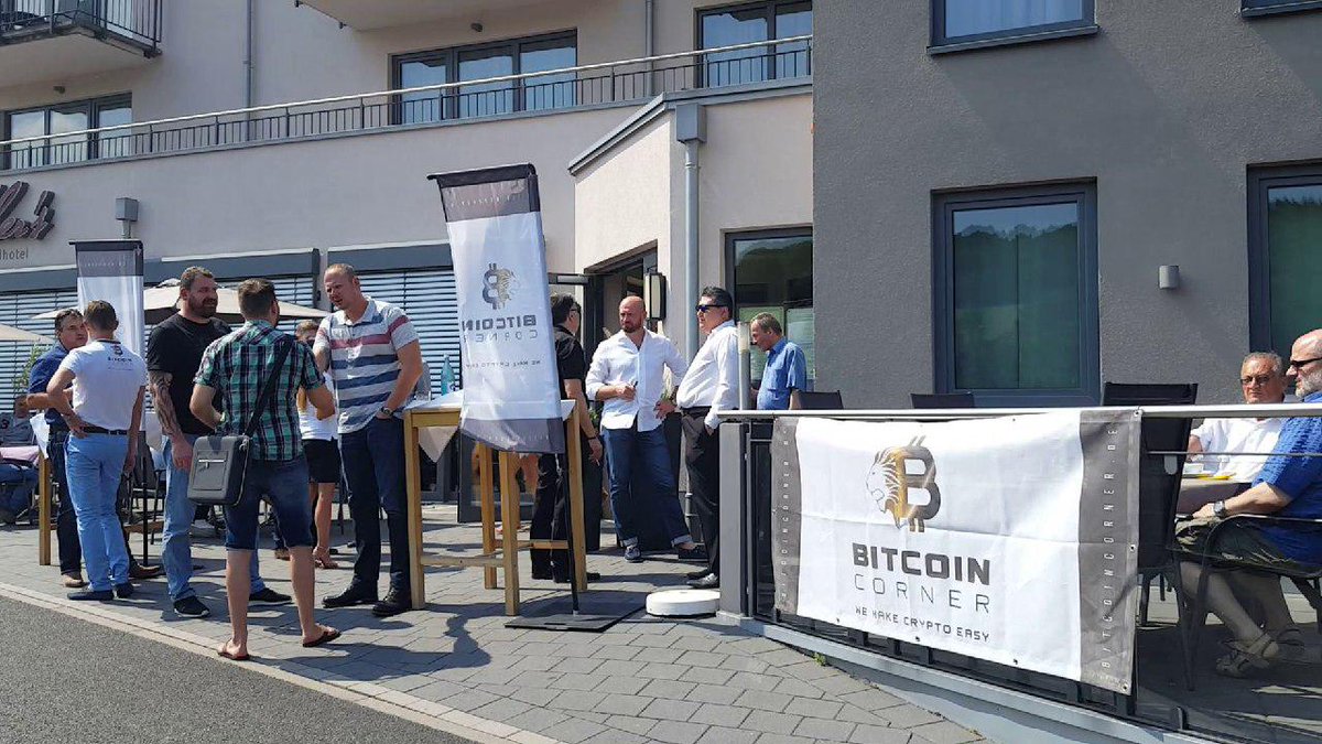 cornerbitcoin's tweet photo. #bitcoincorner #coco #germany #florida #cryptobank #exchange https://t.co/5N5BWSeoKW