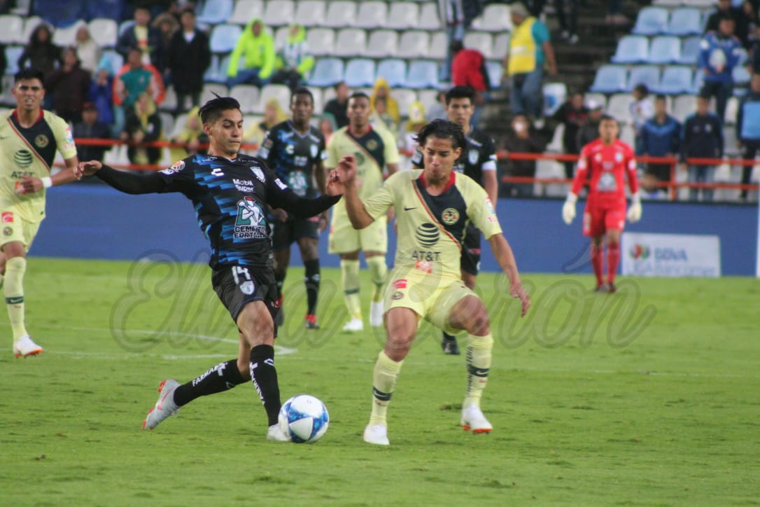 TuzonaUfd's tweet photo. Derrota el día de ayer en el Hidalgo, nuestros @Tuzos cayeron ante el @ClubAmerica 3-1 en la #Jornada3 del #Apertura2018. 😢
¡Vamos @Tuzos, no bajemos los brazos! 💪😀
#PACvsAME 🐹 1-3 🐥
#TuzoYNadaMás 💙⚽ https://t.co/VDxg6Soo5w