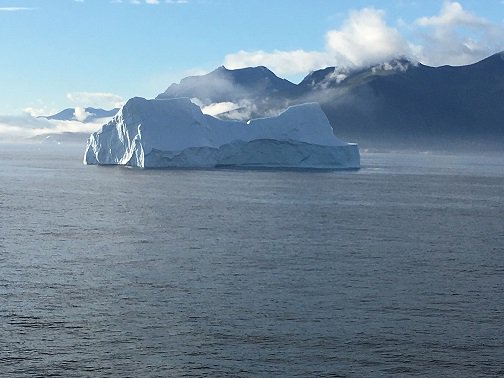 msmarcopolo's tweet image. msmarcopolo just sailing passed an iceberg