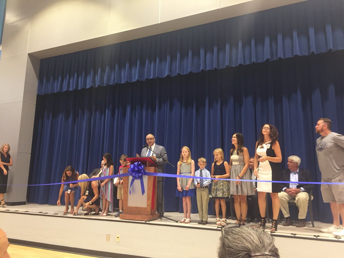 masondistrict3's tweet photo. So excited to be part of the ribbon cutting ceremonies for the new @wcsTSES and @wcsTSMS today!  Go Thunder! @WCSedu https://t.co/zJxJLA523M