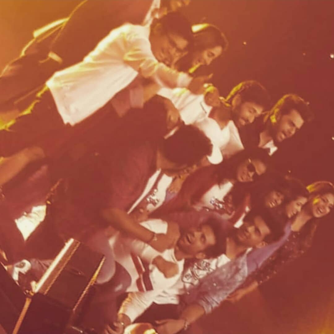 kkundrrafc's tweet photo. #KingKundrra with @VJAnusha @RannvijaySingha @SanjeevKapoor @rithvik_RD @mymalishka @Divyanka_T @ManishPaul03 @NakuulMehta 💖
#rockstar @kkundrra
#kkundrra #anushadandekar #rannvijaysingha #sanjeevkapoor #divyanka #rithvikdhanjani #manieshpaul #nakuulmehta #malishka #yfilms https://t.co/akmxolDjEi