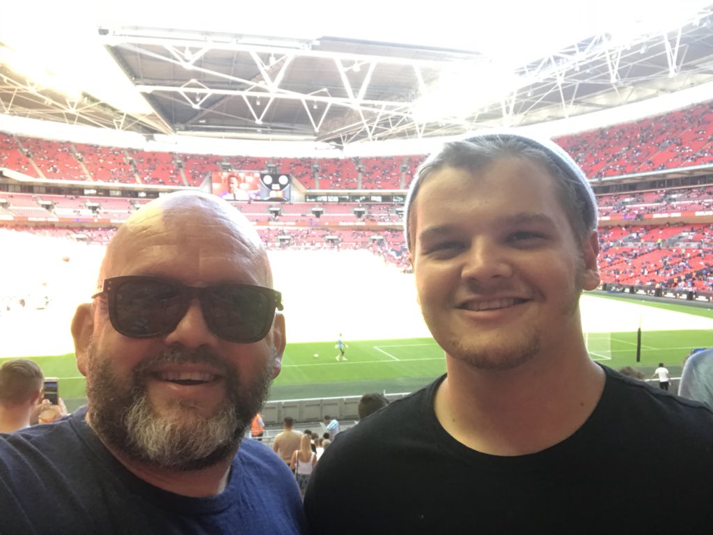 JulianBrammer's tweet photo. COME ON CITY!!! #CommunityShield #cfcvcity #wembleystadium https://t.co/fqY3xa4TGJ