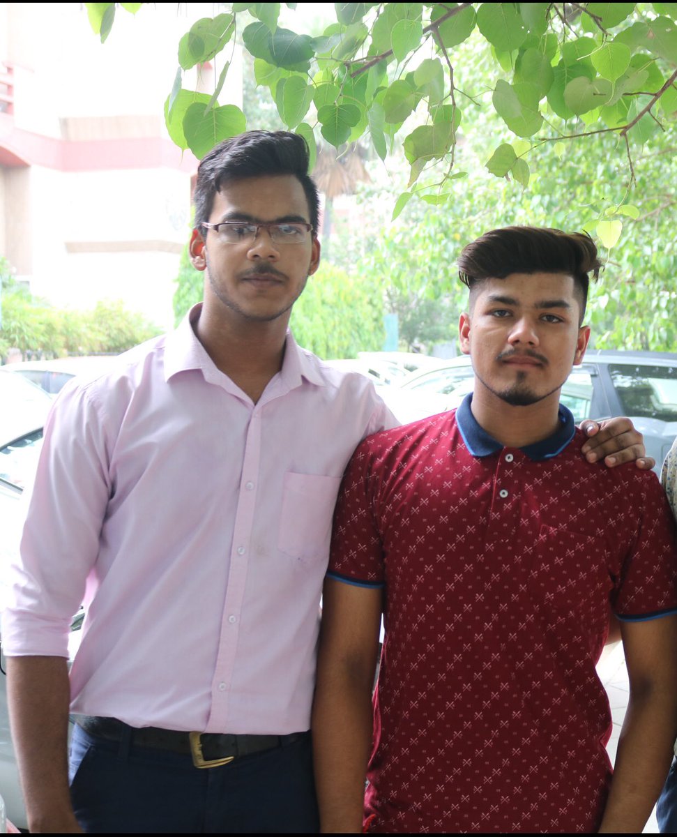 OfficialNikhil_'s tweet photo. Wish You A Very Happy 😊 Birthday🎊🎈🎉🎂🍰 Meri jaan @Hs_Solanki_ bhai  May God Bless You And Many Many Returns Of The Day Be Happy 😊😍 Always And stay with me always mere bhai https://t.co/KeWW7bgJlJ