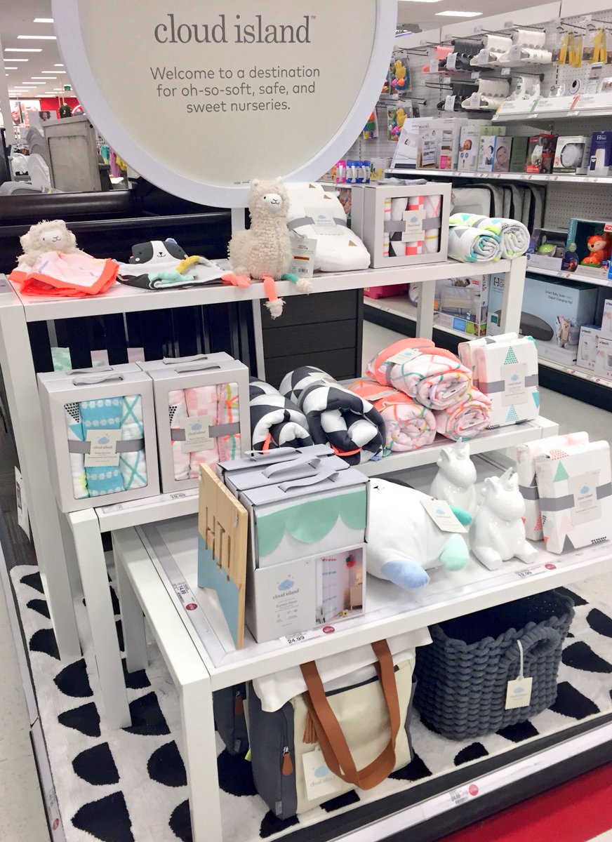 Bethany_Insley's tweet photo. 2310 is all about Baby Sales!! Come in and check out all of our new organic food options! #CheckOutThoseInStocks #T2310 🍼 https://t.co/CmLAjCmQC3
