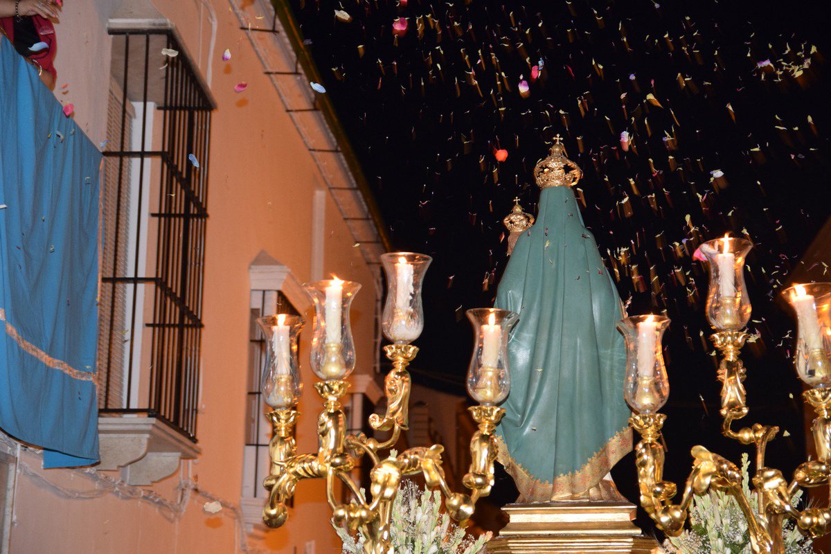 ermitagilena's tweet photo. La virgen de la Salud descansa ya en su ermita, gracias a todos por hacer posible esta tradición un año más! https://t.co/g65a94Wn4R