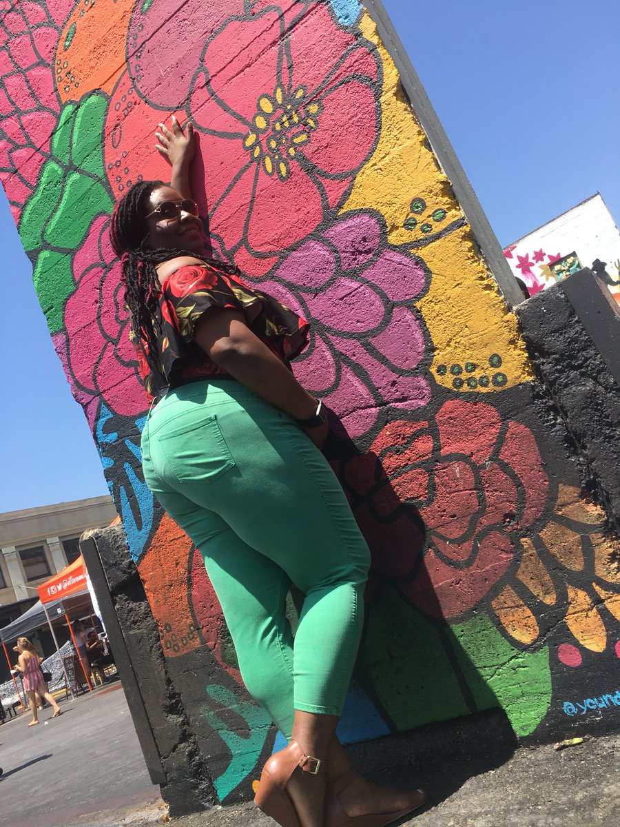 Plussize__Diva's tweet photo. Day out with my girls!!!! Feeling cute at @smorgasburgLA #smorgasburgla #smorgasburglosangeles #plussizelife #summertimeinla https://t.co/GfsnMRGyvd