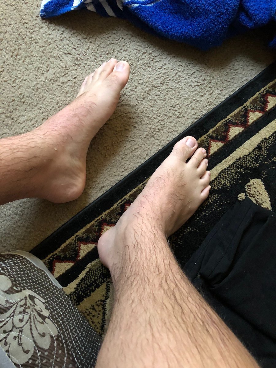 KoleLebenon's tweet photo. #findom #finsub #footfetish #arches #feet #dangle #heels #footslave #fetish #humiliation #s4d @RTfaggot @rtpid @rt_feet @rtfindom @RTfindomfeet https://t.co/iBkPzfIOFb