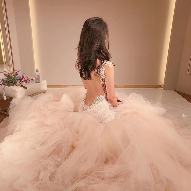 GaliaLahav's tweet photo. Floating on a pink cloud |  Sweet touch of romance with our stunning #Loretta gown #GLCouture

Store @mariebelle_official https://t.co/kxUGRS27kl https://t.co/G73Mi9D2xY