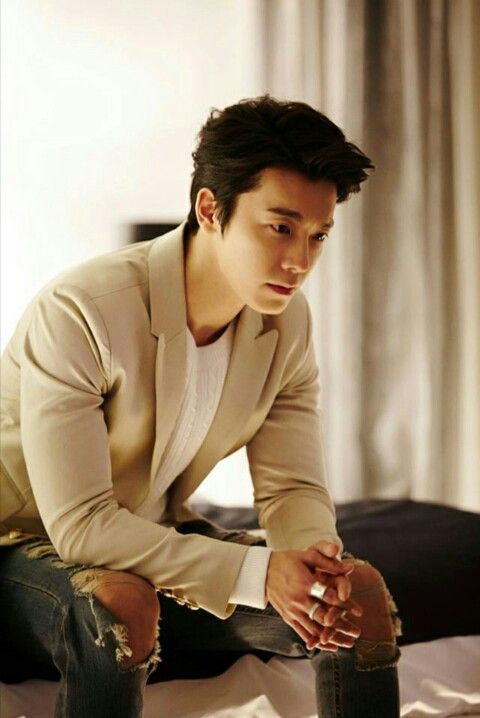 Bartvota's tweet photo. #TBWORLD2018 #DONGHAE #SUPERJUNIOR #KPOP #SOUTHKOREA @SJofficial https://t.co/Pe58fUma5z