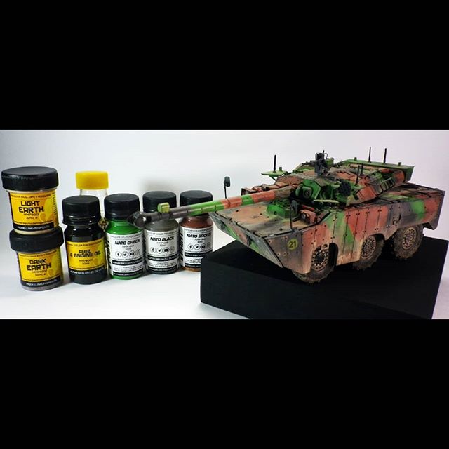 mmpaint's tweet photo. Gran trabajo terminado con productos #MonkeyModellingPaint #amx10 #separ #armeedeterre #afv #french #armormodelling #plamodel #armormodel #scalemodelling #scalemodel #plasticmodelling #plasticmodel #aircraft #hobby #hobbies #tigermodel… https://t.co/Hlci9t46xv https://t.co/UrwBCqENAY
