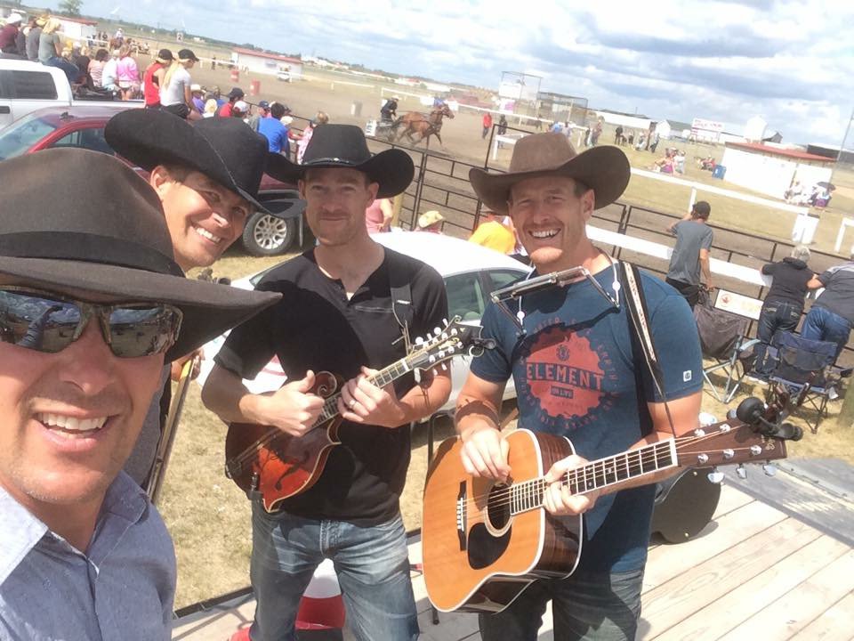 prairiejoeband's tweet photo. We had a great day in Elkhorn today! https://t.co/yod7P0DDes