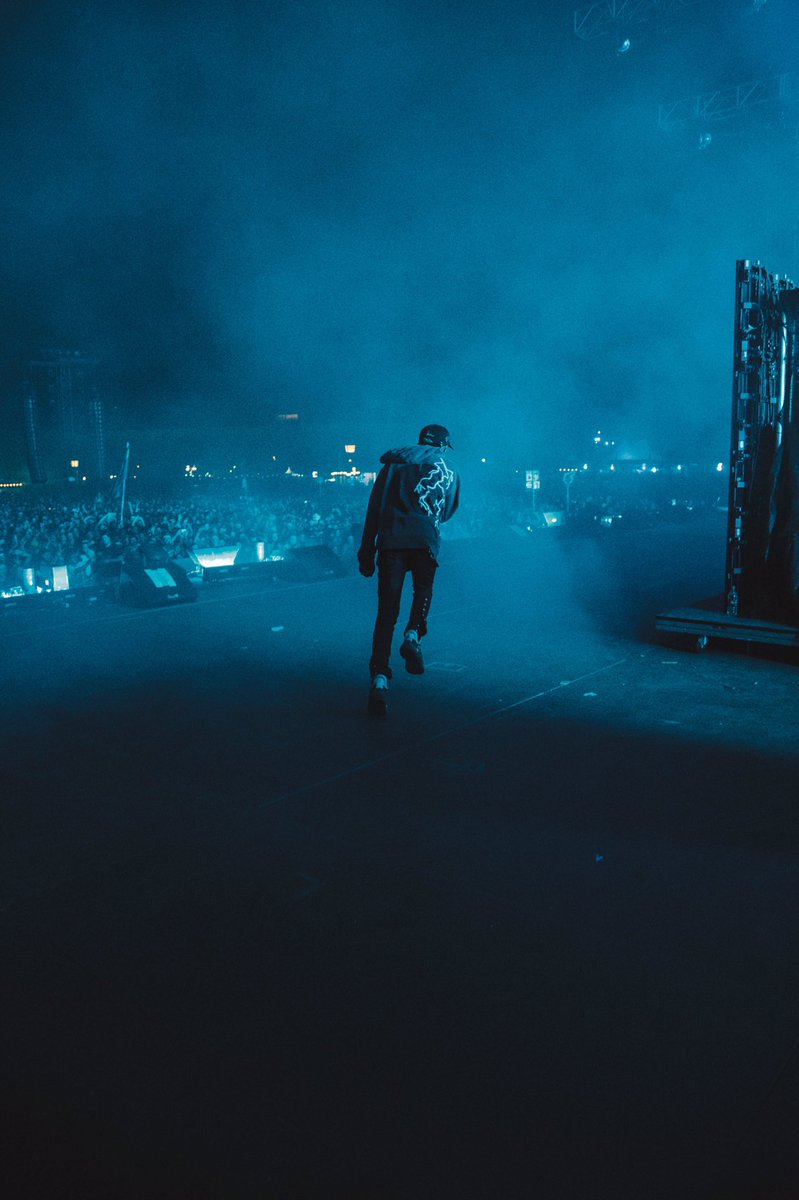 jaden's tweet photo. Charge https://t.co/cV7dac1c4p