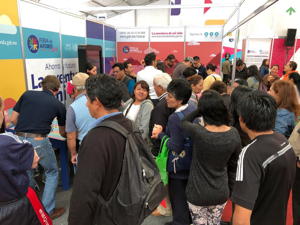 CarlosRamirezF's tweet photo. Estamos cerrando la #FeriadeAfores2018 y así está la asistencia https://t.co/mWxZdGmWJv