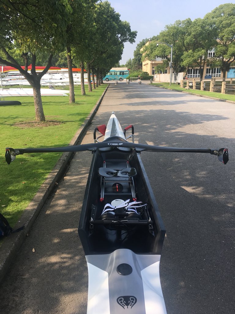 CoachDanHarris's tweet image. Three days into Training out here in Shanghai, Preparing for World University Rowing Championships! 
A massive boost to have support from @oarsport &amp;amp; @wintech_boats providing the whole team with brand new boats. Thank You 👍
#wintech
#cobra
#FISU
#Shanghai