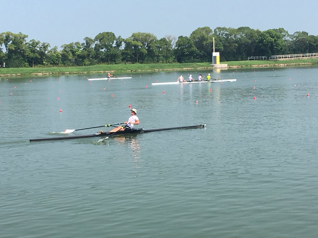CoachDanHarris's tweet image. Three days into Training out here in Shanghai, Preparing for World University Rowing Championships! 
A massive boost to have support from @oarsport &amp;amp; @wintech_boats providing the whole team with brand new boats. Thank You 👍
#wintech
#cobra
#FISU
#Shanghai