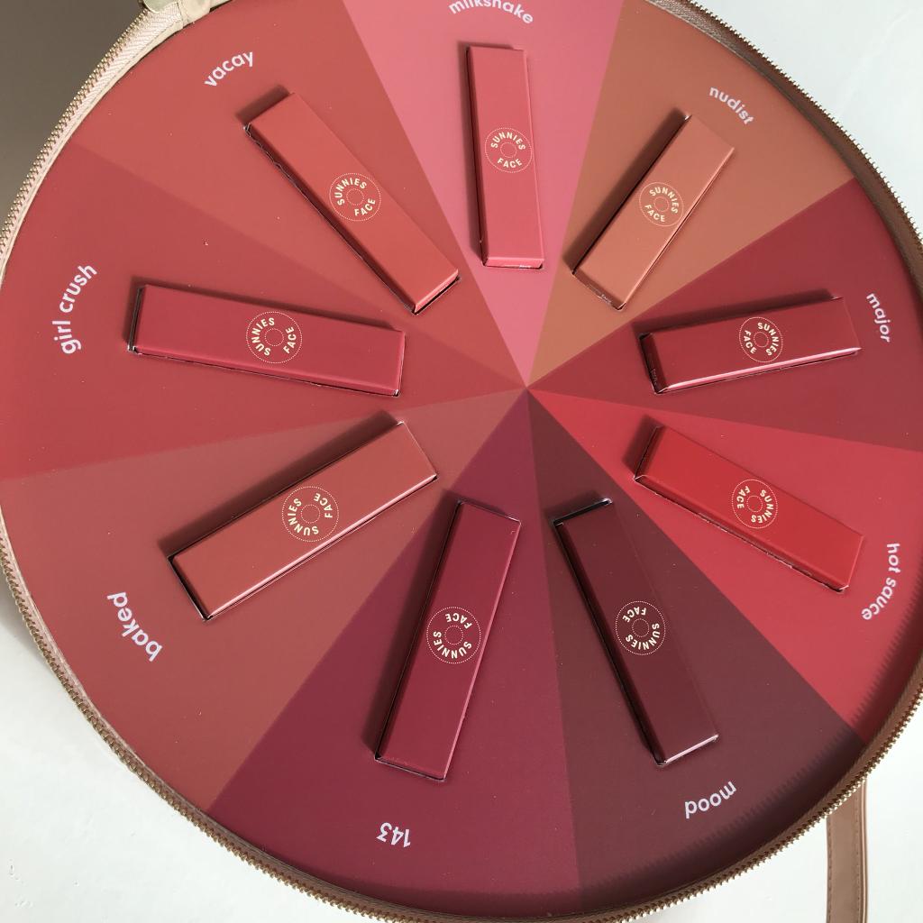 imdemigoddess4's tweet photo. So excited to have my hands on this perfectly created new lippies by @sunniesface. This lippies are perfectly made for morena beauties, school girls, working girls, and those girls that always on the rush! This lippies are also perfect for any skin type 😍 #Fluffmate https://t.co/EV8jWQ5kQu