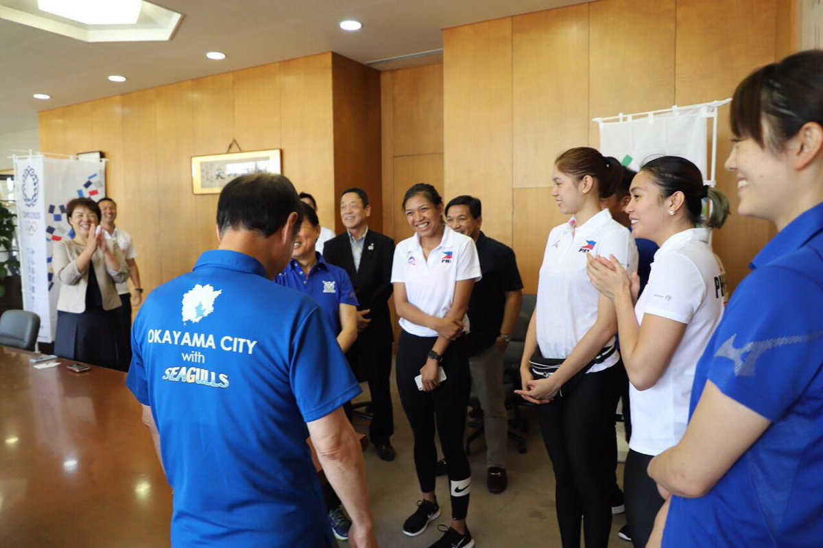 tribunephl_JCM's tweet photo. Also joining the courtesy call are skipper Aby Marano, Mika Reyes, Alyssa Valdez and MJ Philips @tribunephl @SuperLigaPH https://t.co/i96a0rHCGK