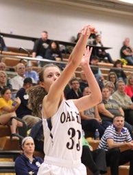 coachbeckett's tweet photo. Welcome 19’ 6’0 W Adrianna Trexler, Oak Hill / Always100, to the All-Indiana Showcase. 7.5 ppg &amp; 4 rpg as a junior. Long with versatility on both ends, can shoot it and finish with agility &amp; length. #AIS18 https://t.co/ymFrTKyrZj