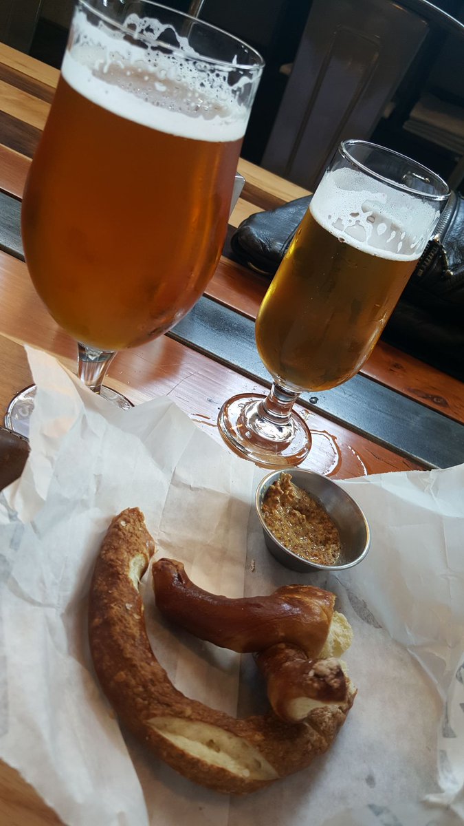 CraftUpdates's tweet photo. Happy Pride day Vancouver #craftbeerupdates #eastvanbrewing #VancouverPride https://t.co/6ge88PN8e2