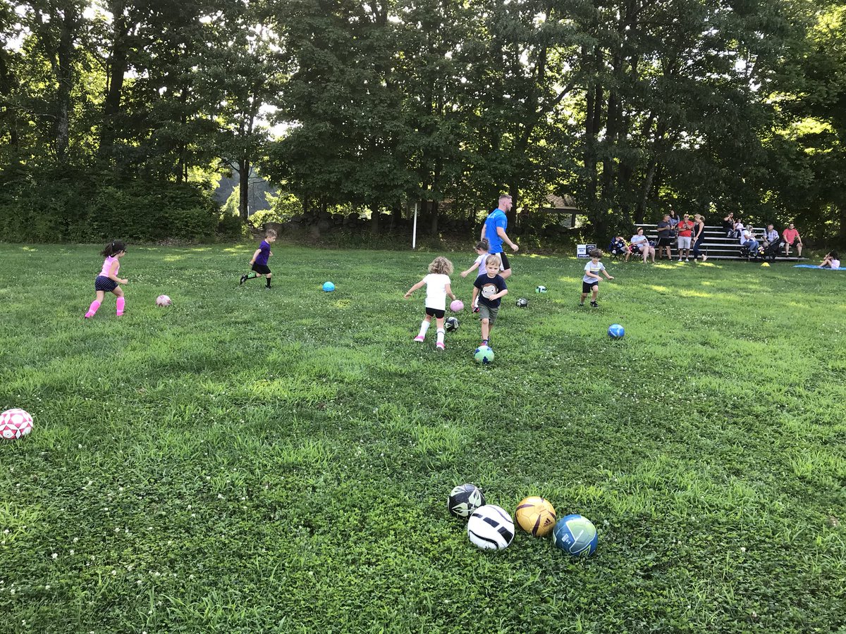 JohnJayFC's tweet photo. Our John Jay Lil Jays (2-5yr olds) had an amazing time on our Summer Camp supported by Guest Coaches Ryan &amp; Billy &amp; it was the final week of our @UKElite Summer Camp (8-12yr olds) with Coach Elliott - Super excited for next week’s Finishing Masterclass! You won’t want to miss it https://t.co/BSGh3g4tue