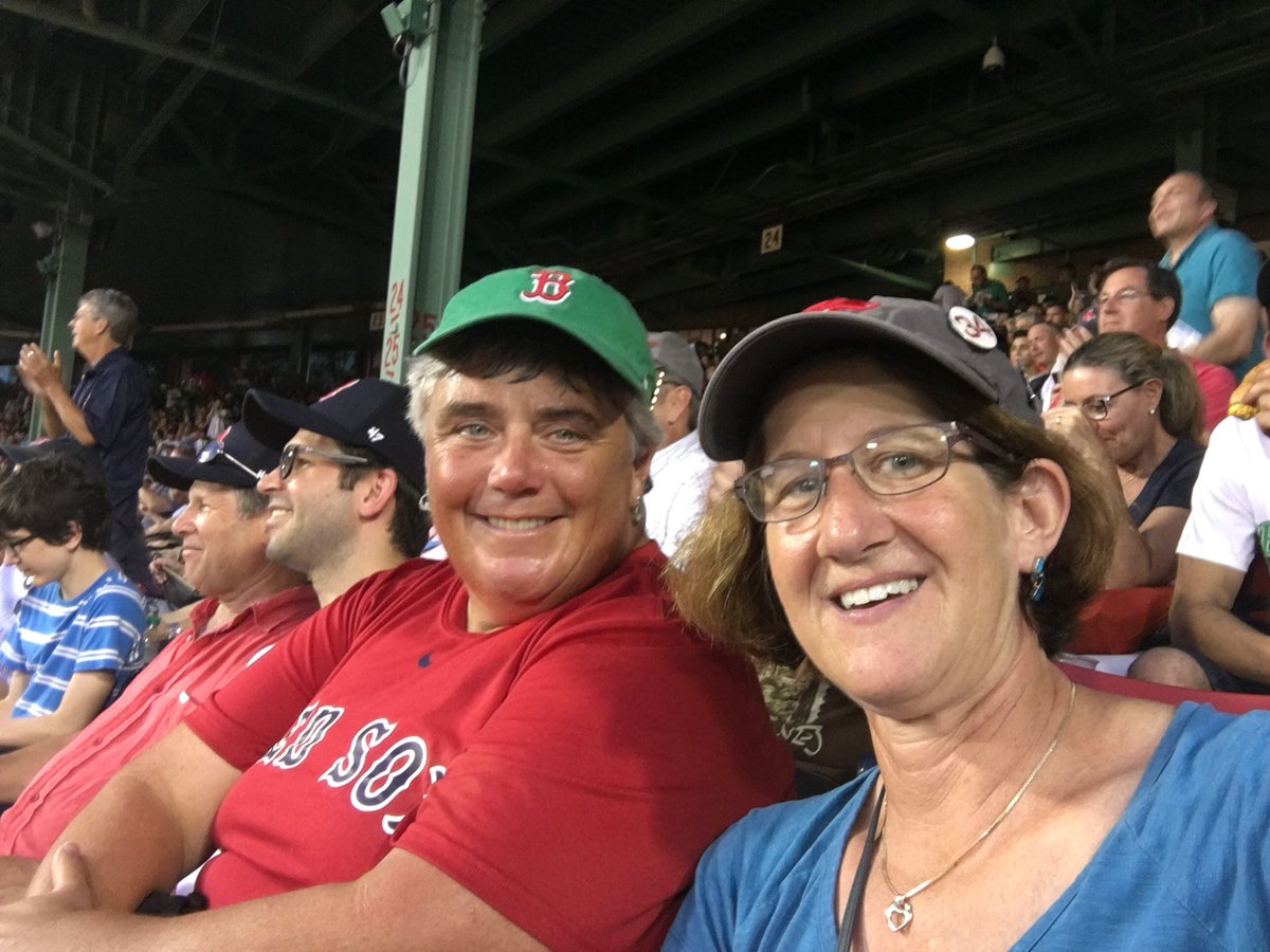 samelimom's tweet photo. #myfenway It’s hot tonight- but not as hot as the Sox!! Keep the heat going! https://t.co/IY43YUtQbV
